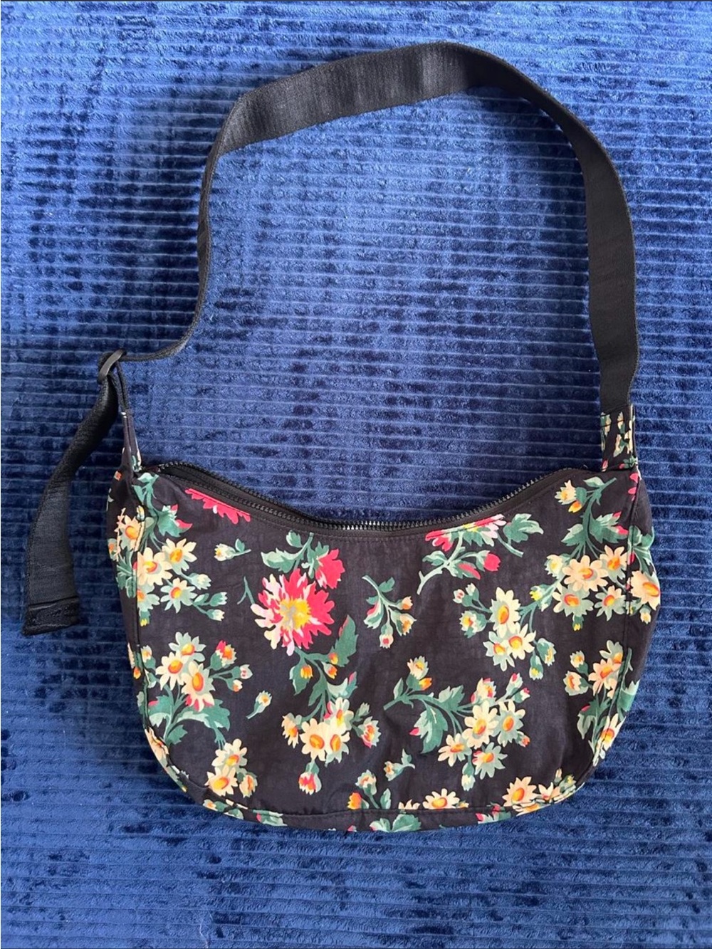 Baggu x Laura Ashley Rhian Daisy Floral Medium Crescent